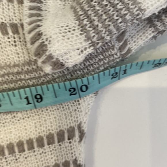 Charming Charlie Lightweight Striped Pullover Sweater Open Twisted Back Sz M - Picture 8 of 10